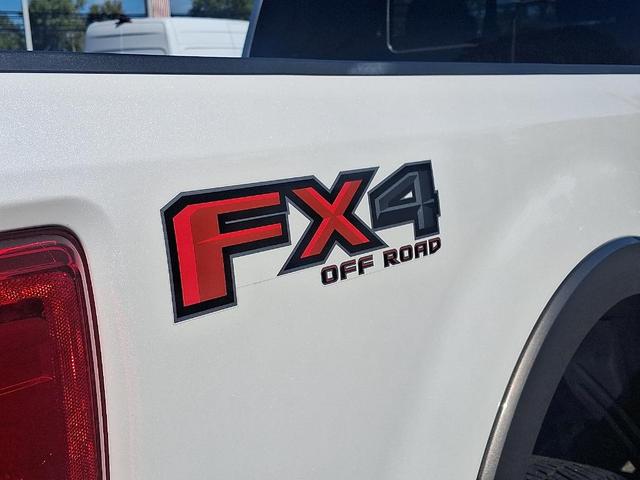 Photo of 2019 White Platinum Tri-Coat Metallic Ford F-350