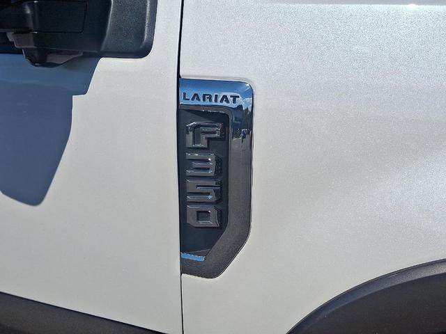 Photo of 2019 White Platinum Tri-Coat Metallic Ford F-350