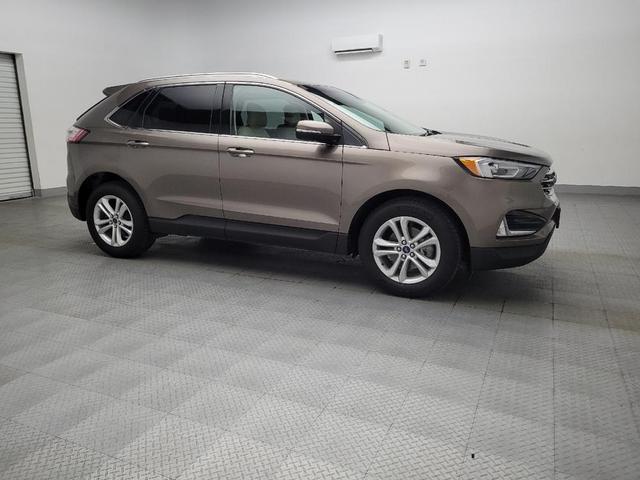 Photo of 2019 Gray Ford Edge