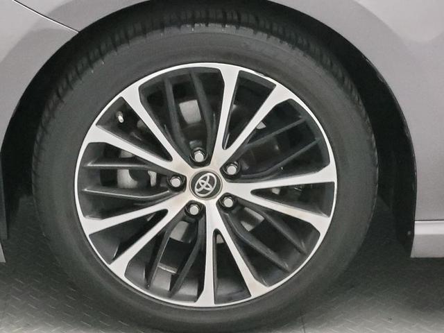 Photo of 2019 Predawn Gray Mica Toyota Camry