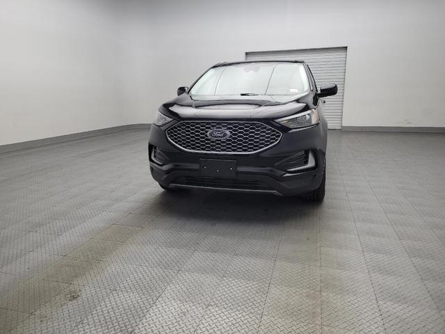 Photo of 2023 Agate Black Metallic Ford Edge
