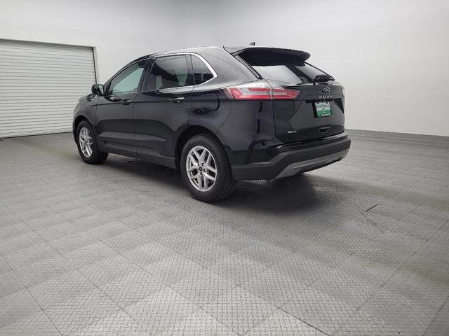 Photo of 2023 Agate Black Metallic Ford Edge