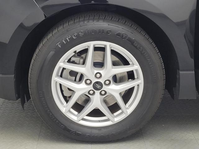 Photo of 2023 Agate Black Metallic Ford Edge