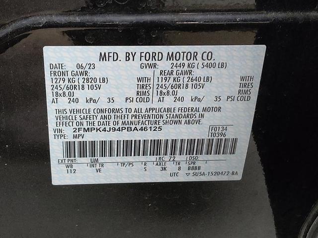 Photo of 2023 Agate Black Metallic Ford Edge