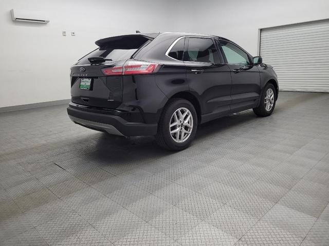 Photo of 2023 Agate Black Metallic Ford Edge