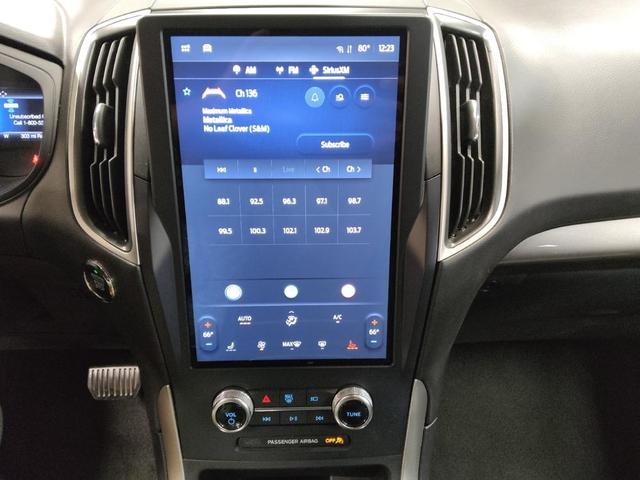 Photo of 2023 Agate Black Metallic Ford Edge