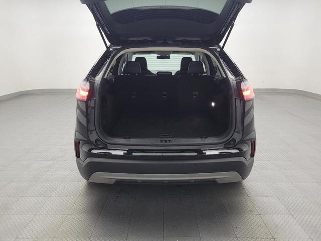 Photo of 2023 Agate Black Metallic Ford Edge