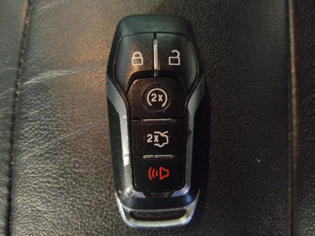 Photo of 2016 Blue Jeans Metallic Ford Explorer