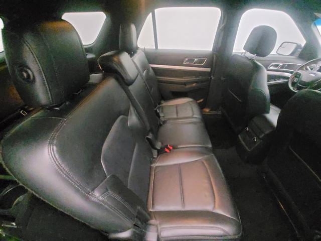 Photo of 2016 Blue Jeans Metallic Ford Explorer