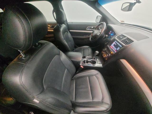 Photo of 2016 Blue Jeans Metallic Ford Explorer