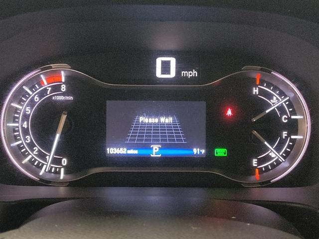 Photo of 2017 White Diamond Pearl Honda Pilot