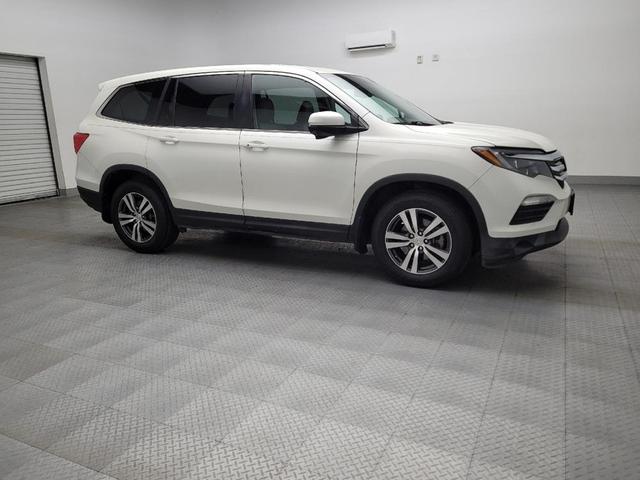 Photo of 2017 White Diamond Pearl Honda Pilot