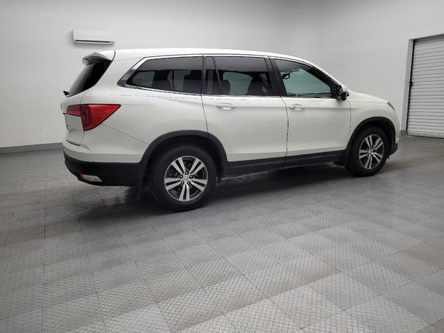 Photo of 2017 White Diamond Pearl Honda Pilot