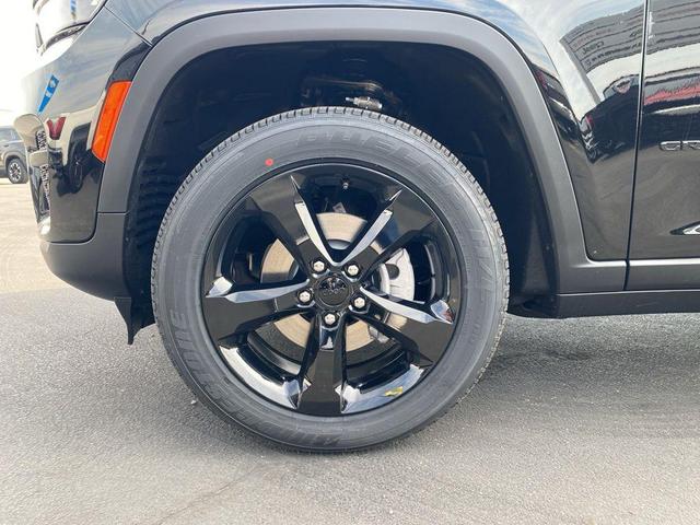 Photo of 2025 Diamond Black Jeep Grand Cherokee