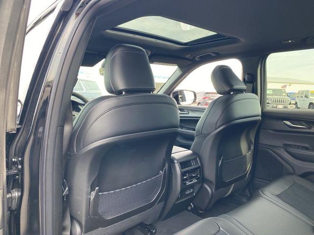Photo of 2025 Diamond Black Jeep Grand Cherokee