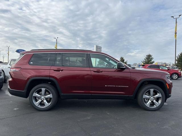 Photo of 2025 Velvet Red Pearlcoat Jeep Grand Cherokee L