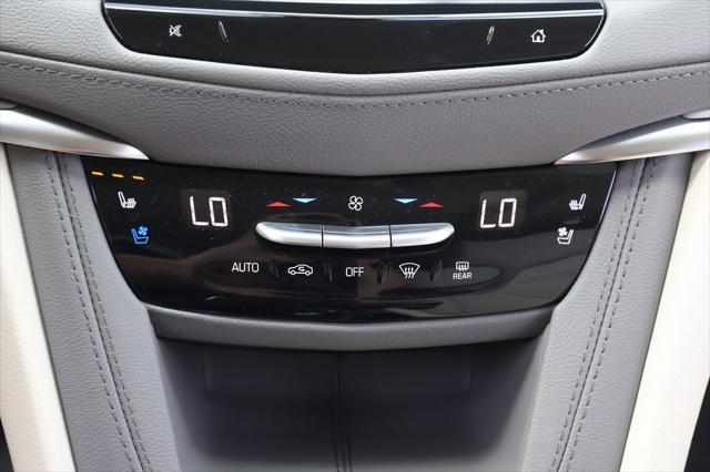 Photo of 2025 Argent Silver Metallic Cadillac XT5
