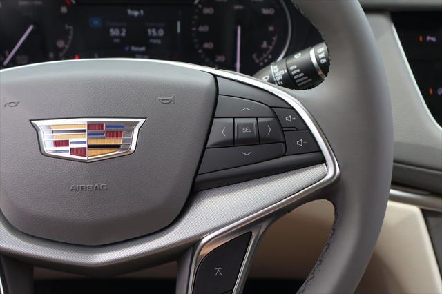 Photo of 2025 Argent Silver Metallic Cadillac XT5