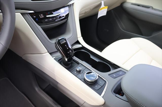 Photo of 2025 Argent Silver Metallic Cadillac XT5