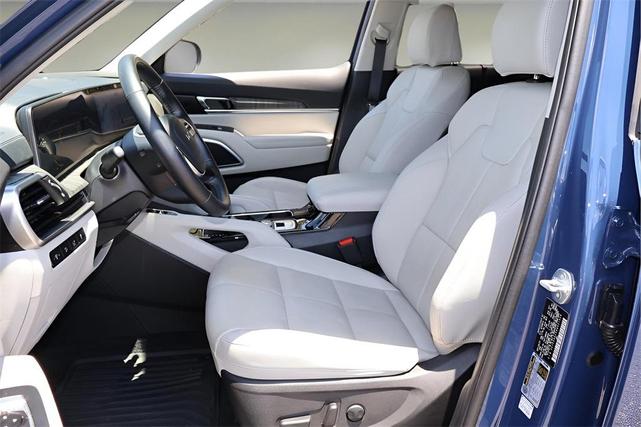 Photo of 2024 Midnight Lake Blue Kia Telluride