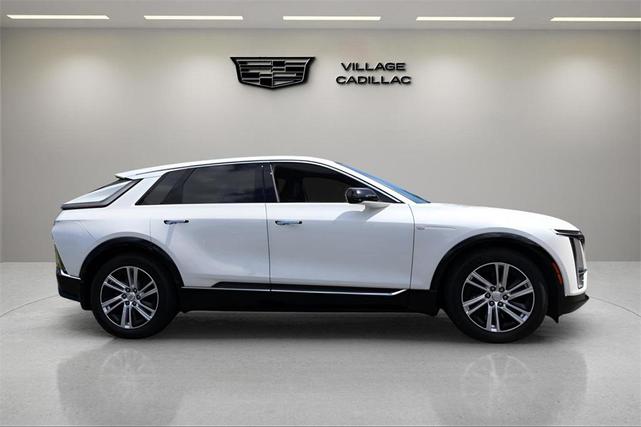 Photo of 2024 Crystal White Tricoat Cadillac LYRIQ