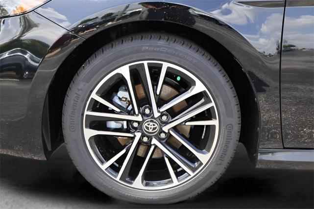 Photo of 2025 Midnight Black Toyota Camry