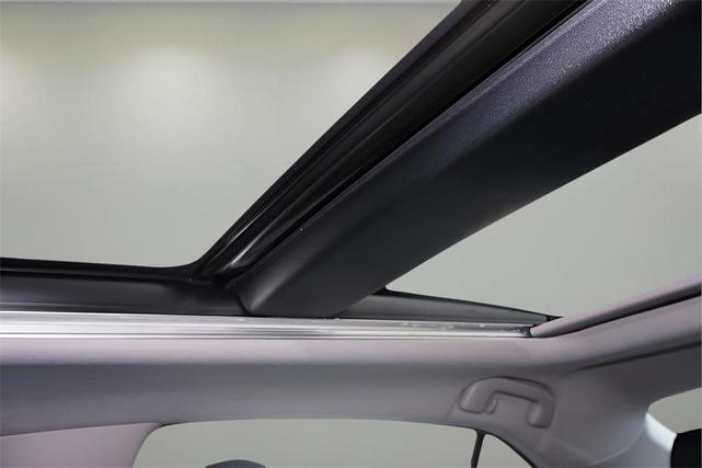Photo of 2024 Wind Chill Pearl Toyota Camry