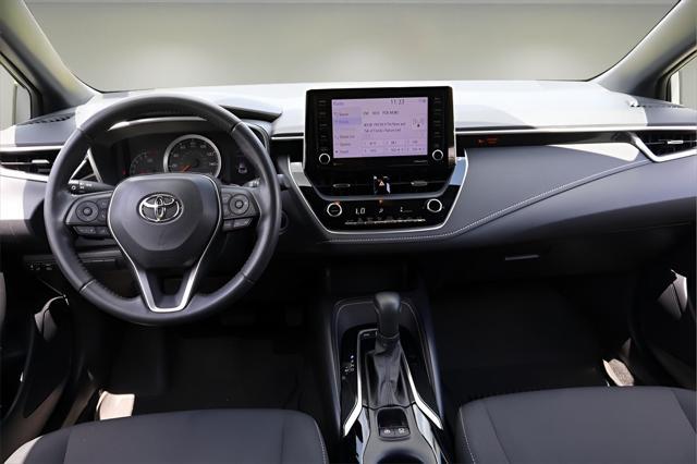 Photo of 2022 Classic Silver Metallic Toyota Corolla