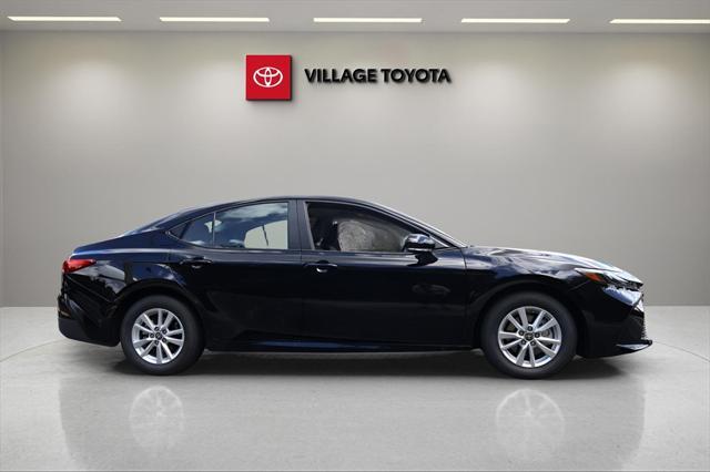 Photo of 2025 Midnight Black Toyota Camry