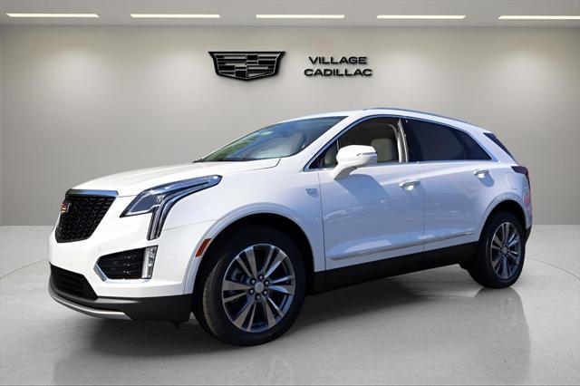 Photo of 2025 Crystal White Tricoat Cadillac XT5
