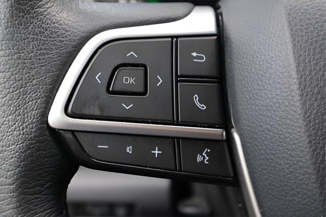 Photo of 2021 Celestial Silver Metallic Toyota Sienna