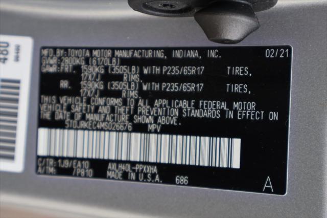 Photo of 2021 Celestial Silver Metallic Toyota Sienna