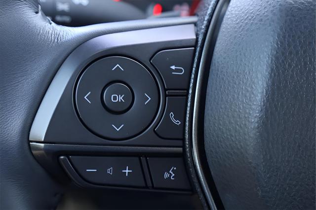 Photo of 2024 Wind Chill Pearl/Midnight Black Metallic Toyota Camry