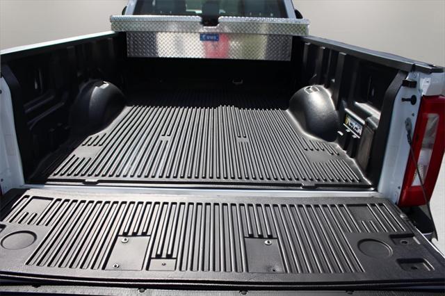 Photo of 2023 Oxford White Ford F-250