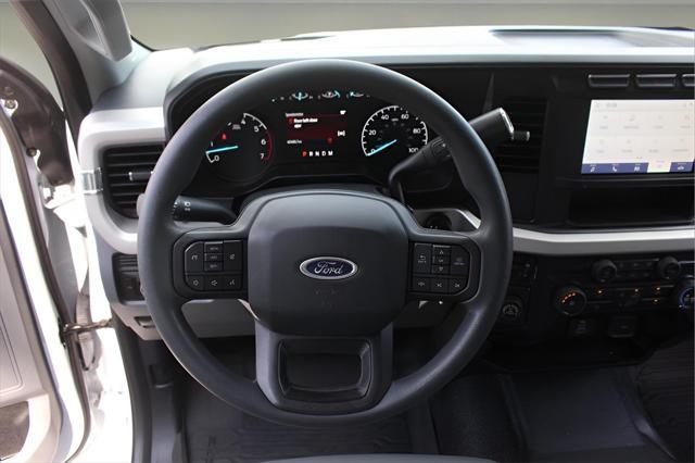 Photo of 2023 Oxford White Ford F-250