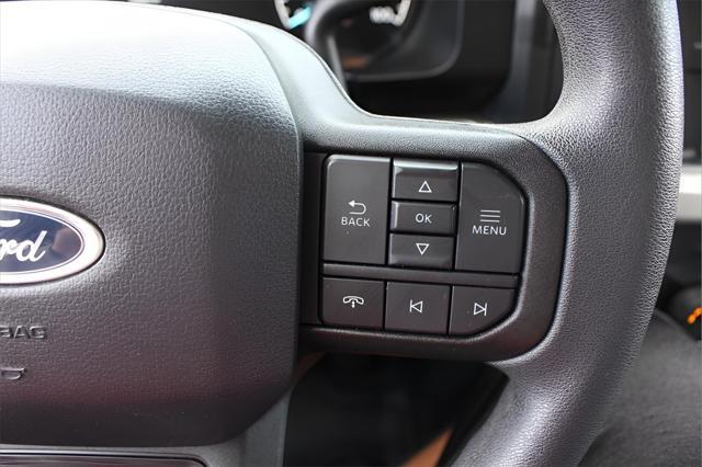 Photo of 2023 Oxford White Ford F-250