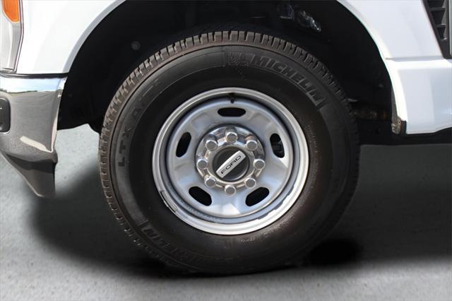 Photo of 2023 Oxford White Ford F-250
