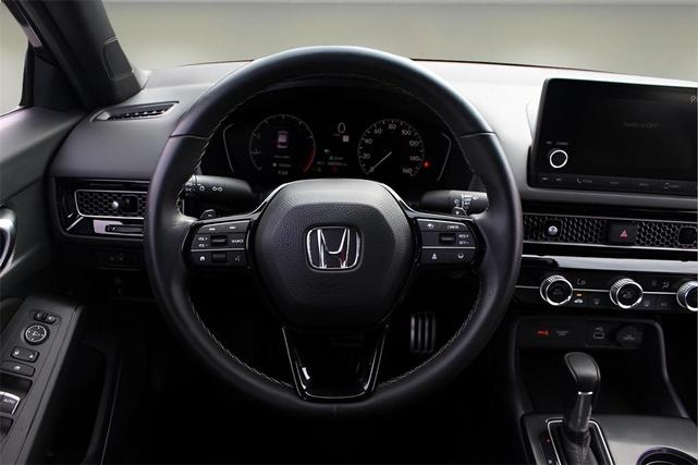 Photo of 2022 Gray Pearl Honda Civic