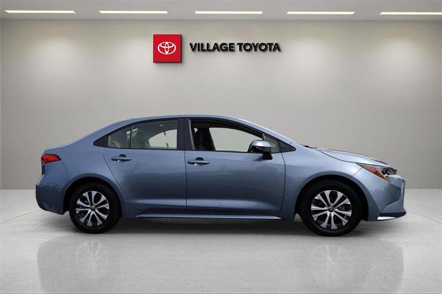 Photo of 2022 Celestite Toyota Corolla Hybrid
