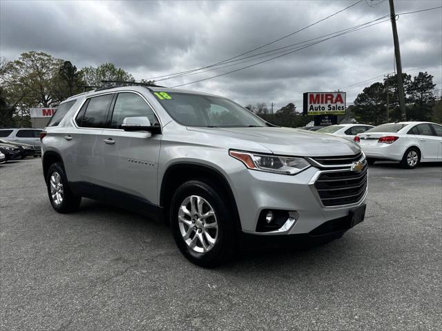 Photo of 2018 Silver Ice Metallic Chevrolet Traverse