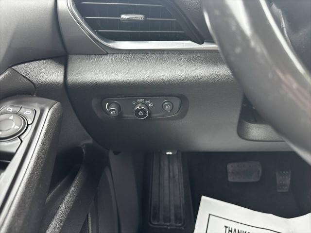 Photo of 2018 Silver Ice Metallic Chevrolet Traverse
