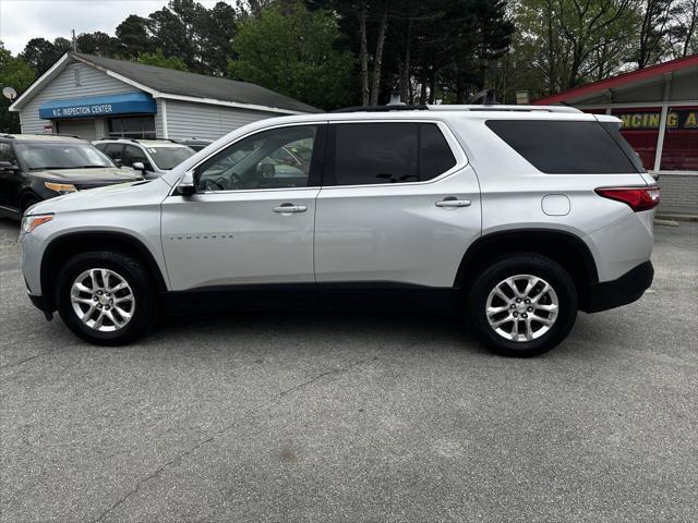 Photo of 2018 Silver Ice Metallic Chevrolet Traverse