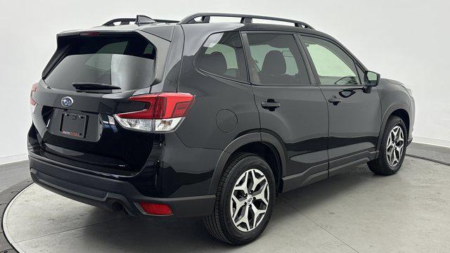 Photo of 2022 Crystal Black Silica Subaru Forester