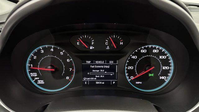 Photo of 2025 Summit White Chevrolet Malibu