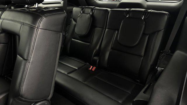 Photo of 2024 Iconic Silver Metallic Ford Explorer