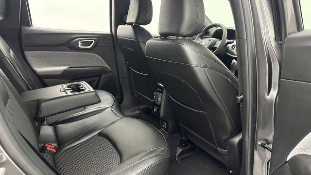 Photo of 2024 Gray Jeep Compass