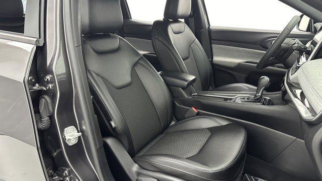 Photo of 2024 Gray Jeep Compass