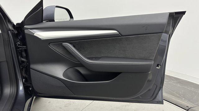 Photo of 2023 Gray Tesla Model 3