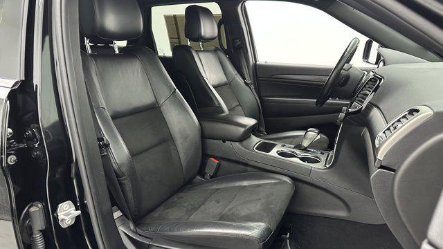 Photo of 2021 Diamond Black Crystal Pearlcoat Jeep Grand Cherokee