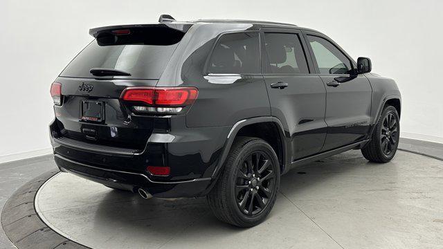 Photo of 2021 Diamond Black Crystal Pearlcoat Jeep Grand Cherokee